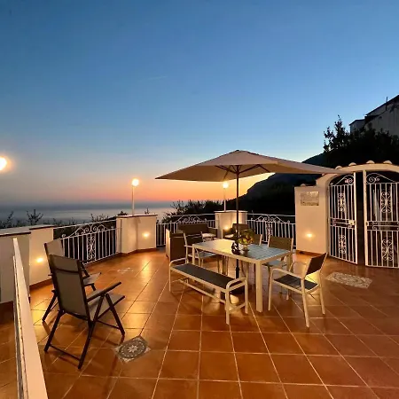 Infinity Experience Casa Incantevole Con Terrazzo Holiday home Scala