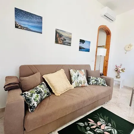 別荘 Infinity Experience Casa Incantevole Con Terrazzo スカラ